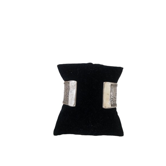 Boho Trendy Silver-tone Egyptian Style Necklace, Cuff Bracelet & Stud Earrings - Picture 8 of 9